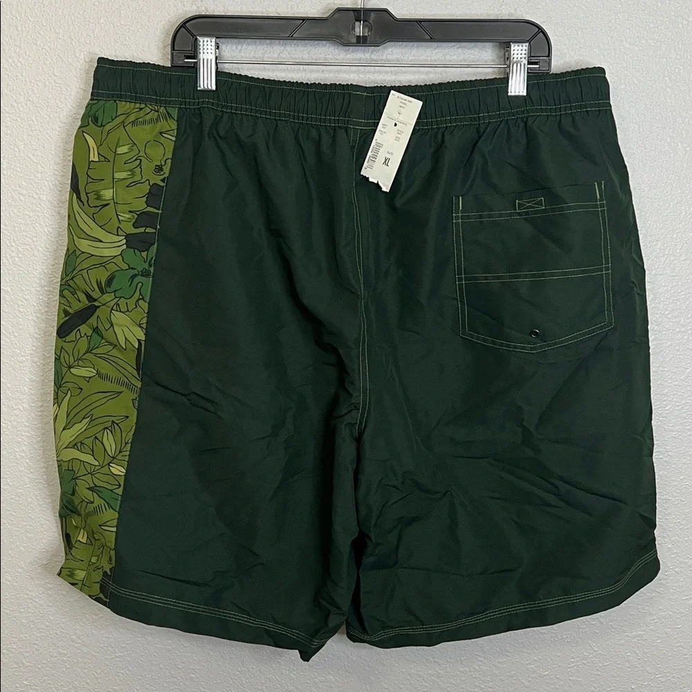 Eddie Bauer Green Pattern Swim/Hybrid Short Size XL NWT